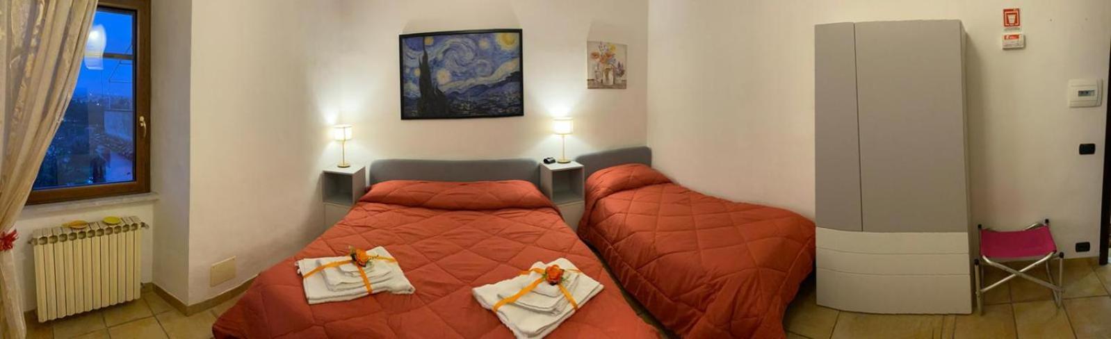 Bed and Breakfast La Finestra Di Umberto Vicino Al Centro Con Parcheggio Privato à Viterbe Extérieur photo