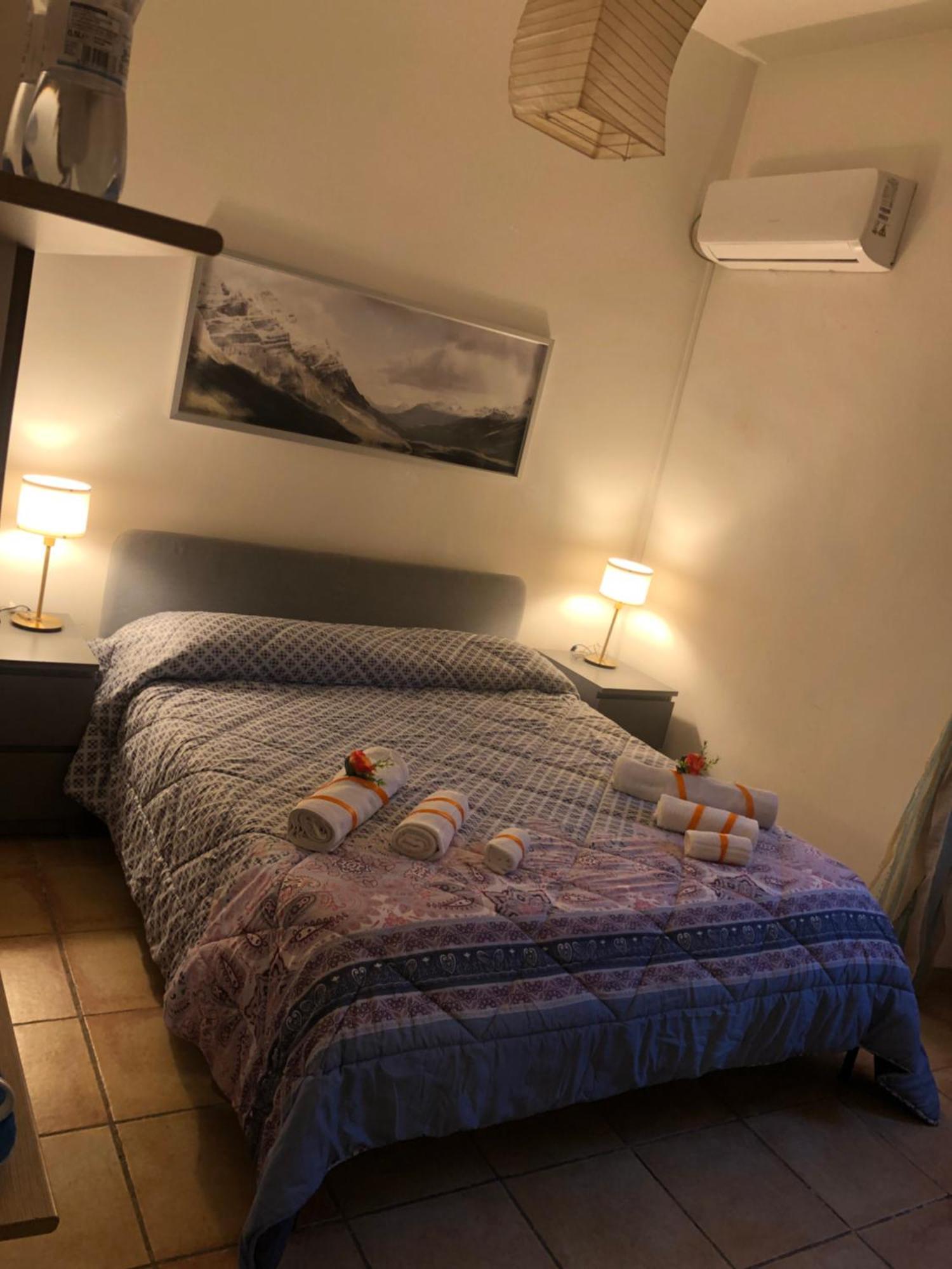 Bed and Breakfast La Finestra Di Umberto Vicino Al Centro Con Parcheggio Privato à Viterbe Extérieur photo