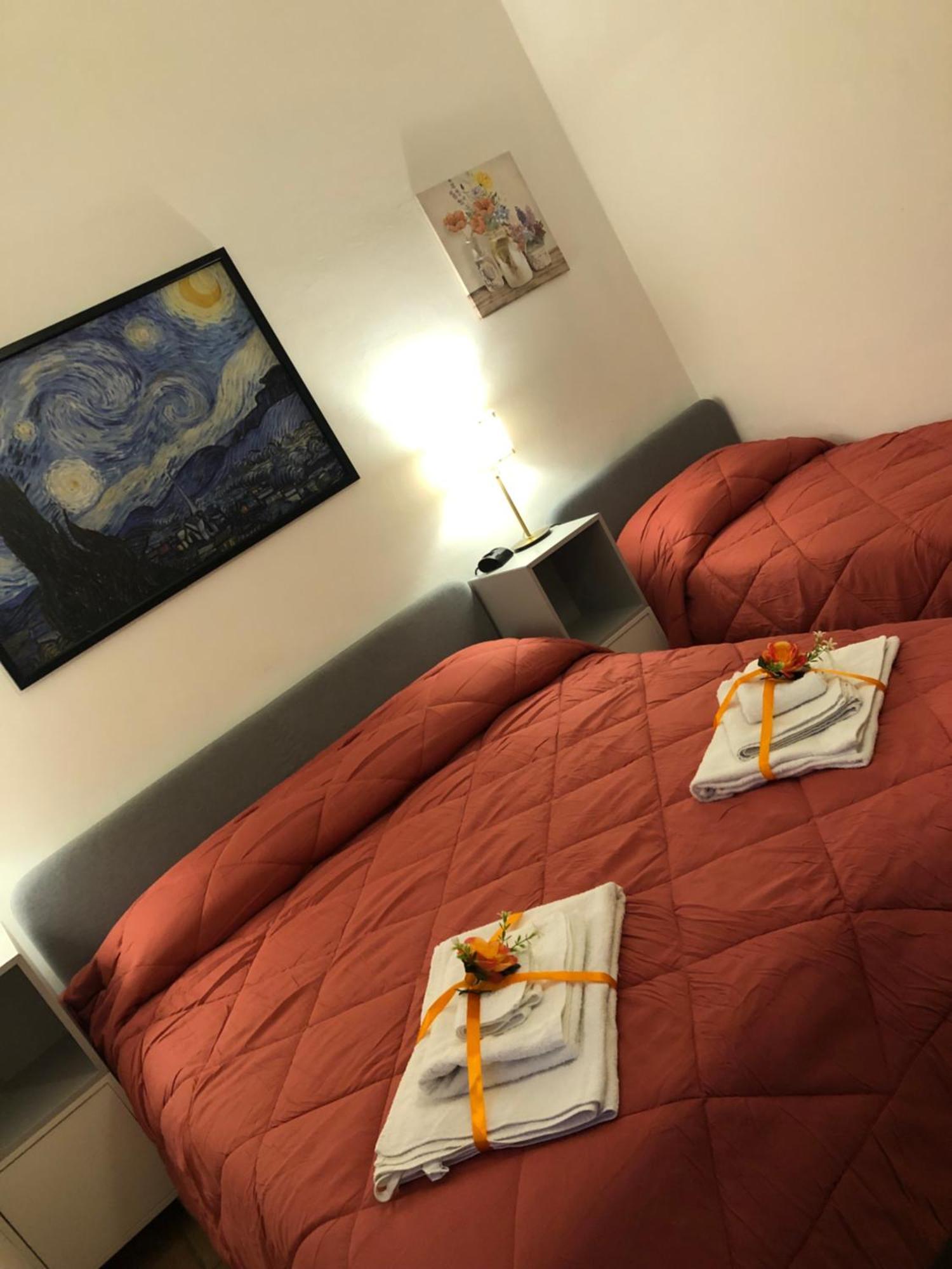 Bed and Breakfast La Finestra Di Umberto Vicino Al Centro Con Parcheggio Privato à Viterbe Extérieur photo