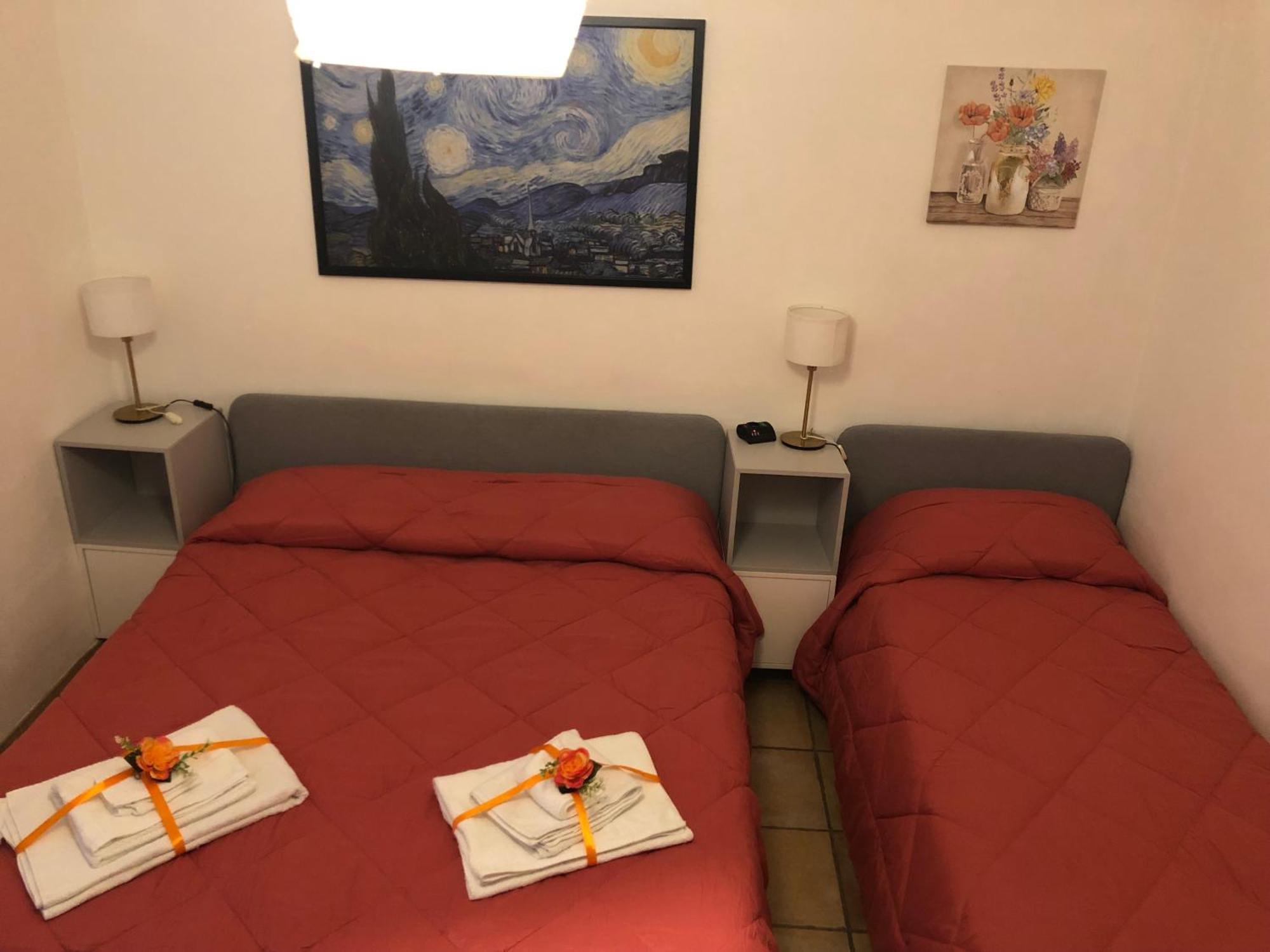 Bed and Breakfast La Finestra Di Umberto Vicino Al Centro Con Parcheggio Privato à Viterbe Extérieur photo